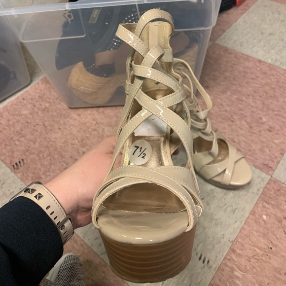 Dollhouse Heels - Picture 2 of 3